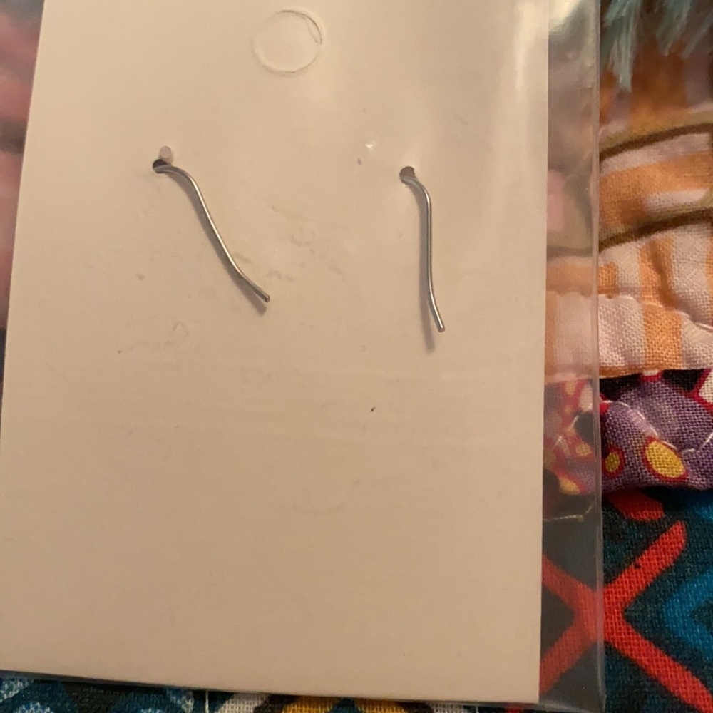 Minnie Mouse earrings - Picture 2 of 2